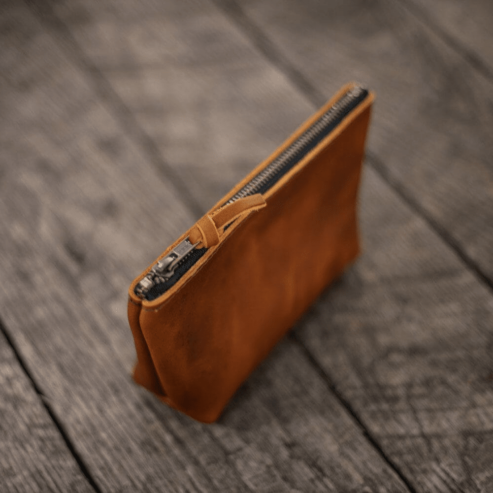 LEATHER TOP ZIPPERED POUCH - SMALL - GRAPE BISON