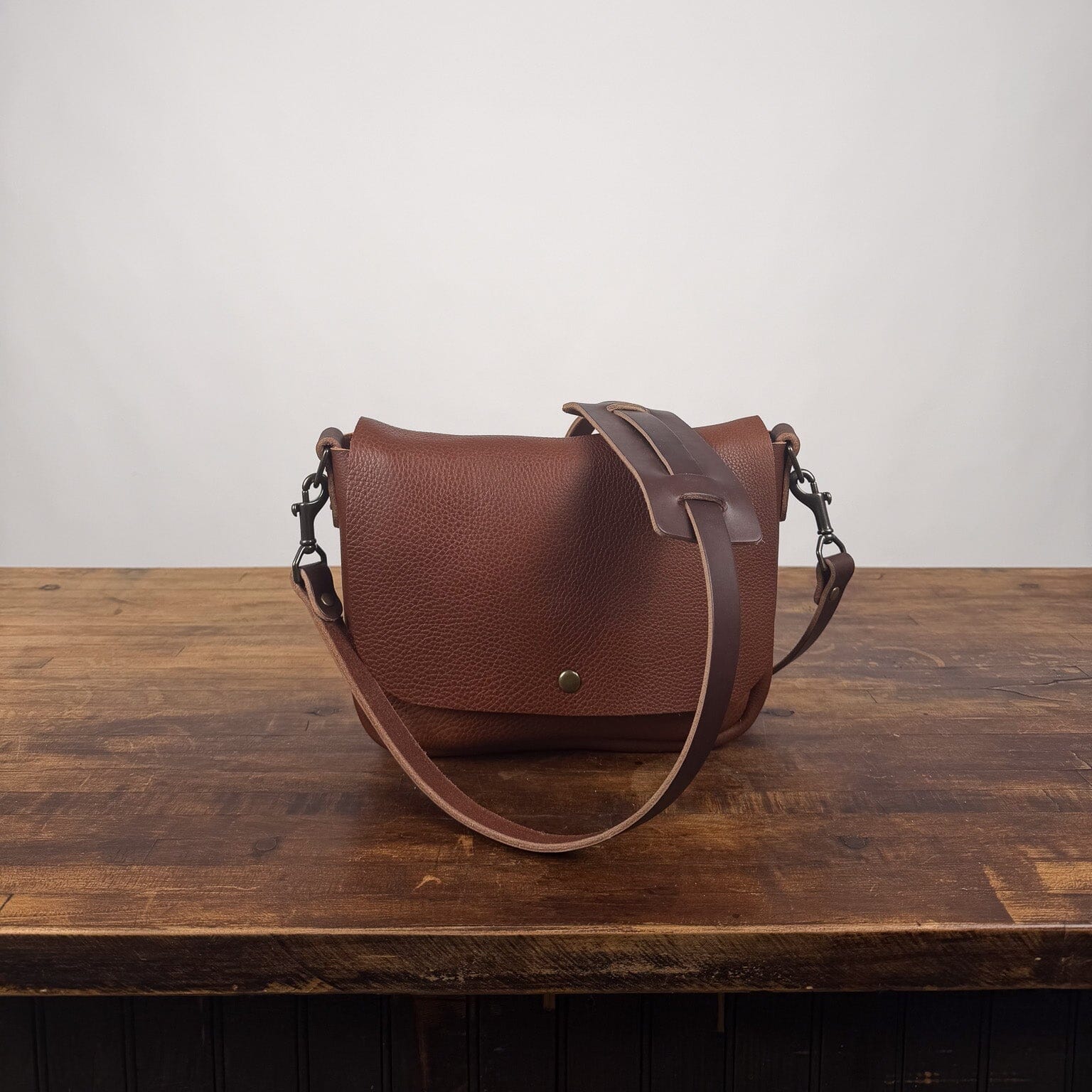 KINDLE LEATHER SATCHEL - SMALL - SADDLE - MAGNETIC SNAP - FIRST