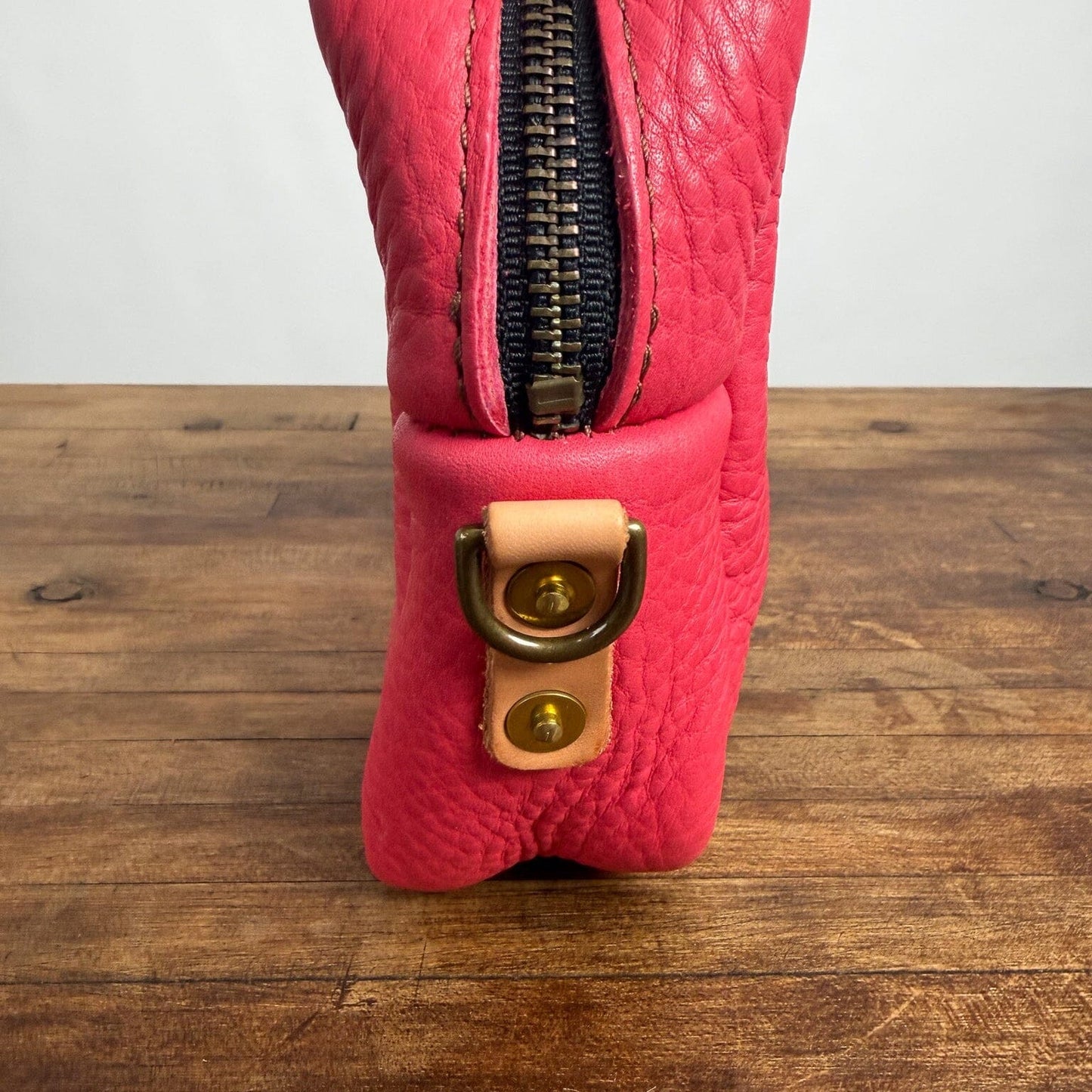 SARAH LEATHER CROSSBODY - PINK - FRONT POCKET - NEARLY PERFECT - IN STOCK