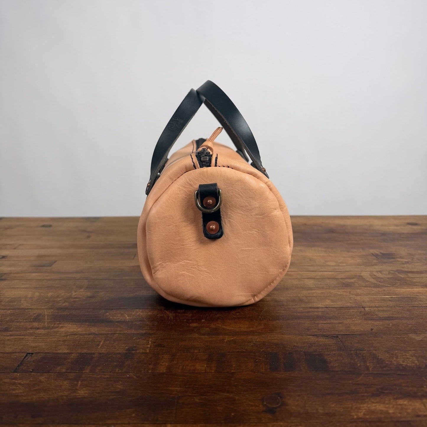 JANE LEATHER CROSSBODY - SMALL - NATURAL VEG TAN - BLACK STRAPS - NEARLY PERFECT - IN STOCK