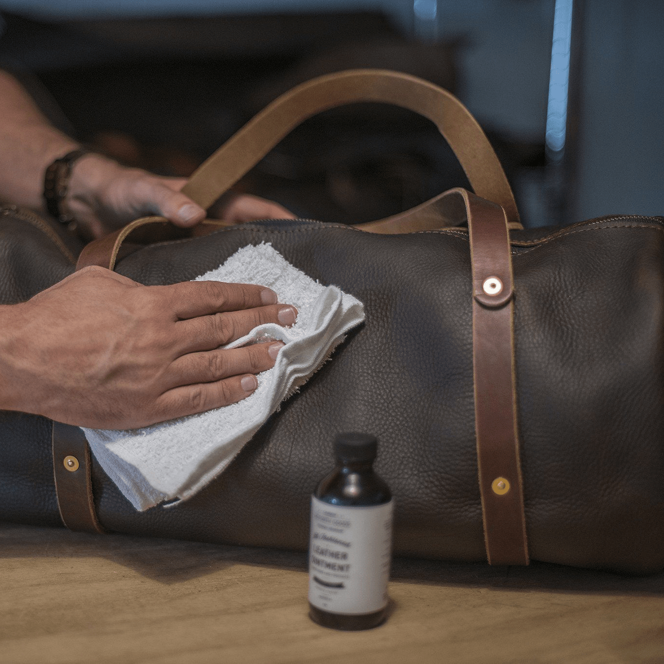 OLD FASHIONED LEATHER OINTMENT