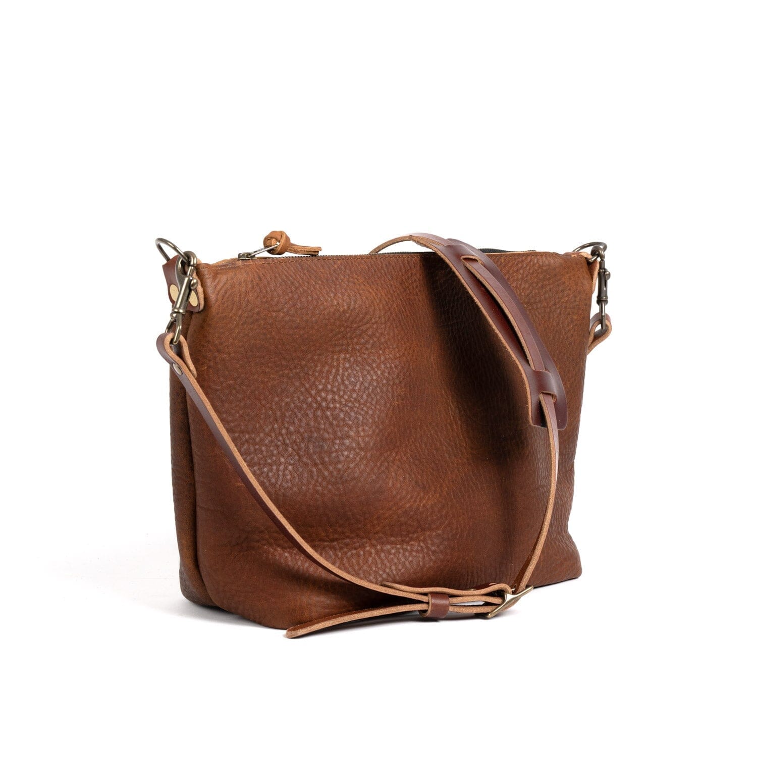 ZIP TOP LEATHER BUCKET BAG - LARGE