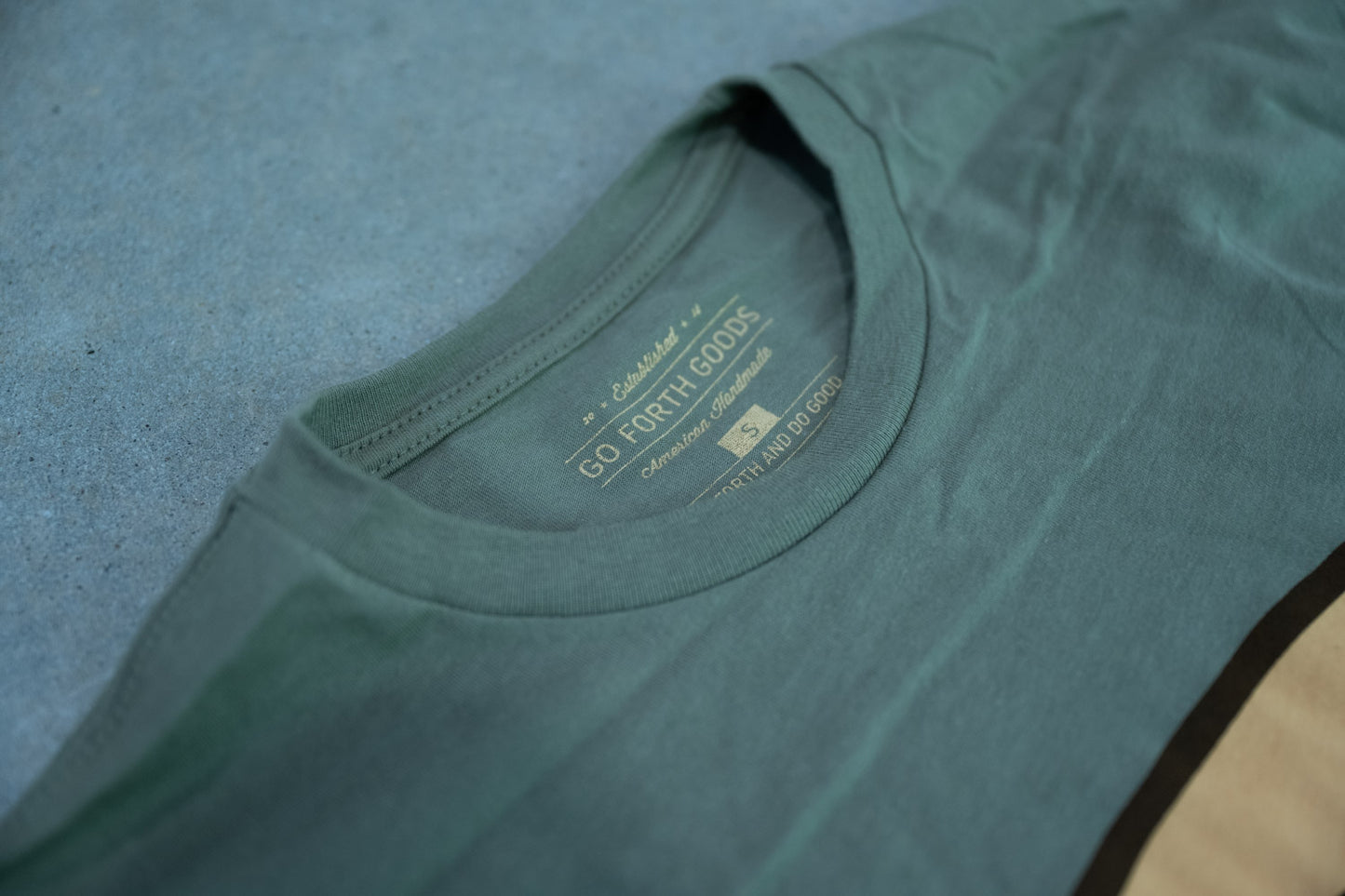 GO FORTH AND DO GOOD | ARCHES NP | T-SHIRT