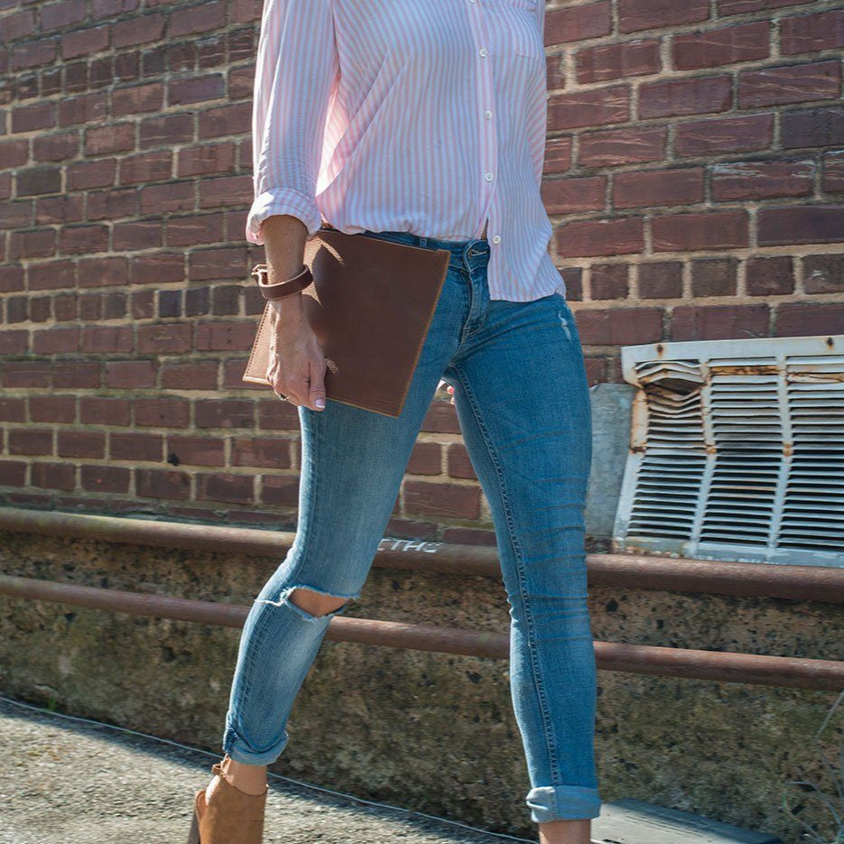 FELICITY ZIPPERED CLUTCH WITH WRISTLET LARGE - DESERT SUEDE