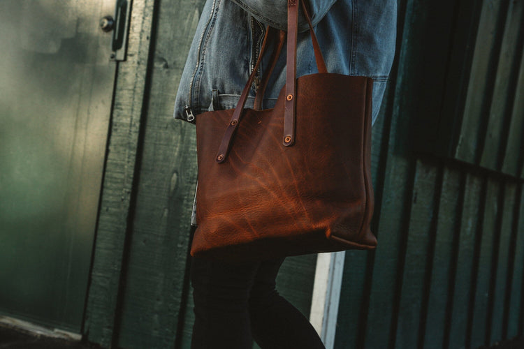 Avery Tote Medium
