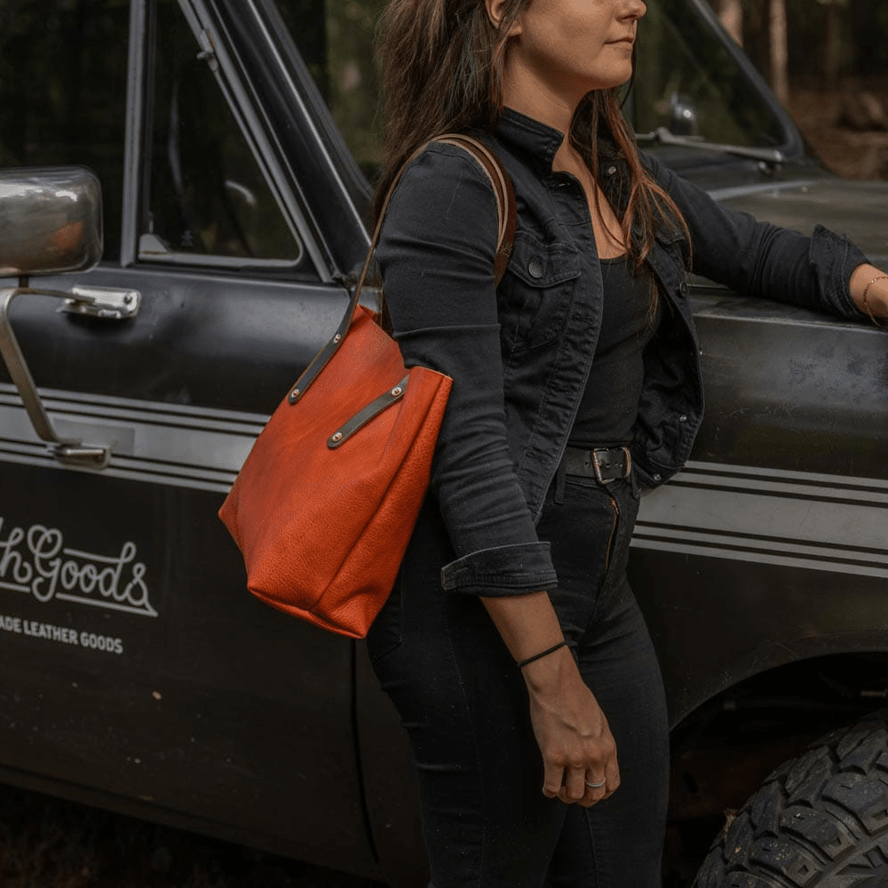 AVERY LEATHER TOTE BAG - SMALL - TANGERINE BISON