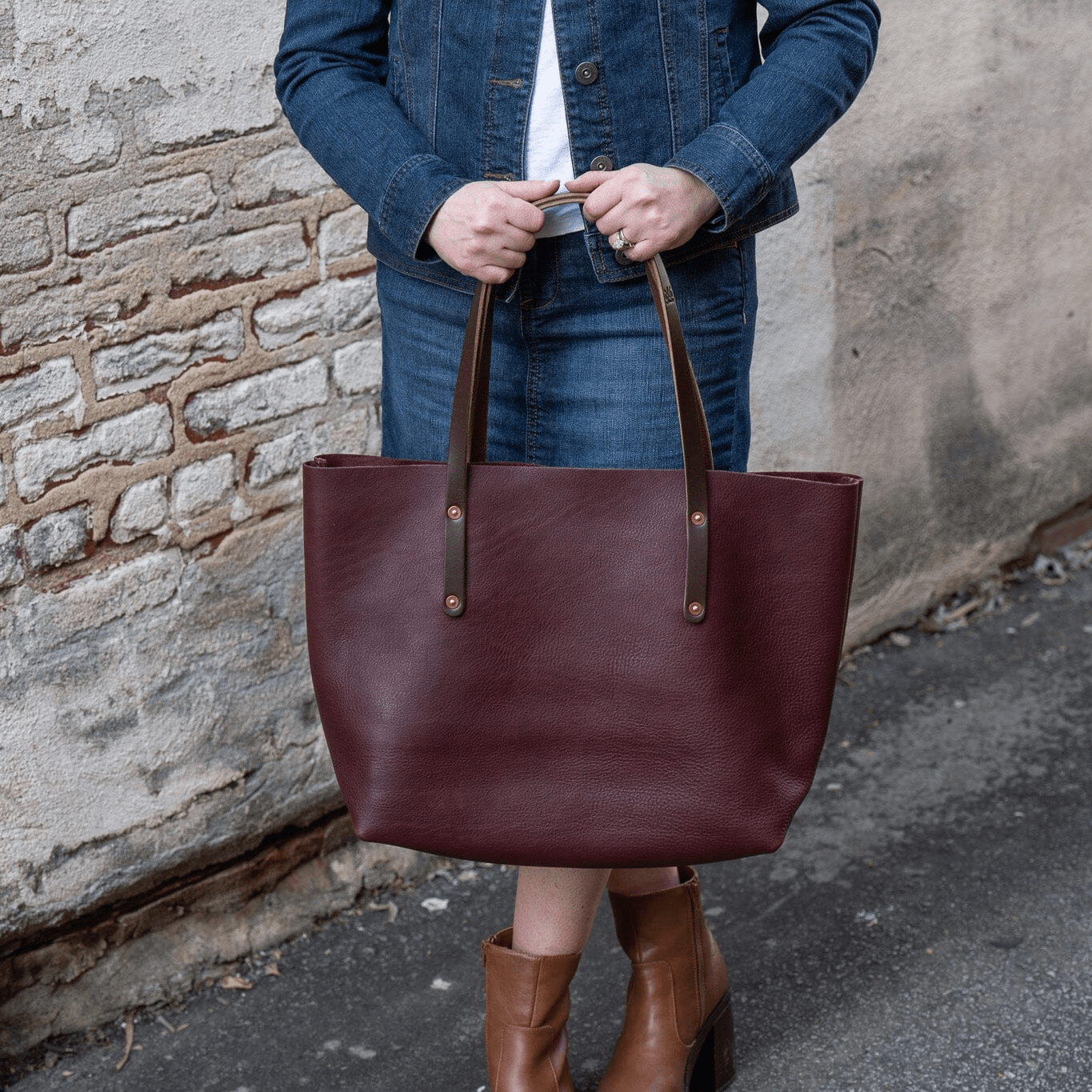 AVERY LEATHER TOTE BAG - LARGE - MERLOT