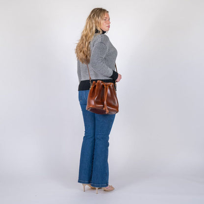 ABBY LEATHER BUCKET BAG - CHESTNUT