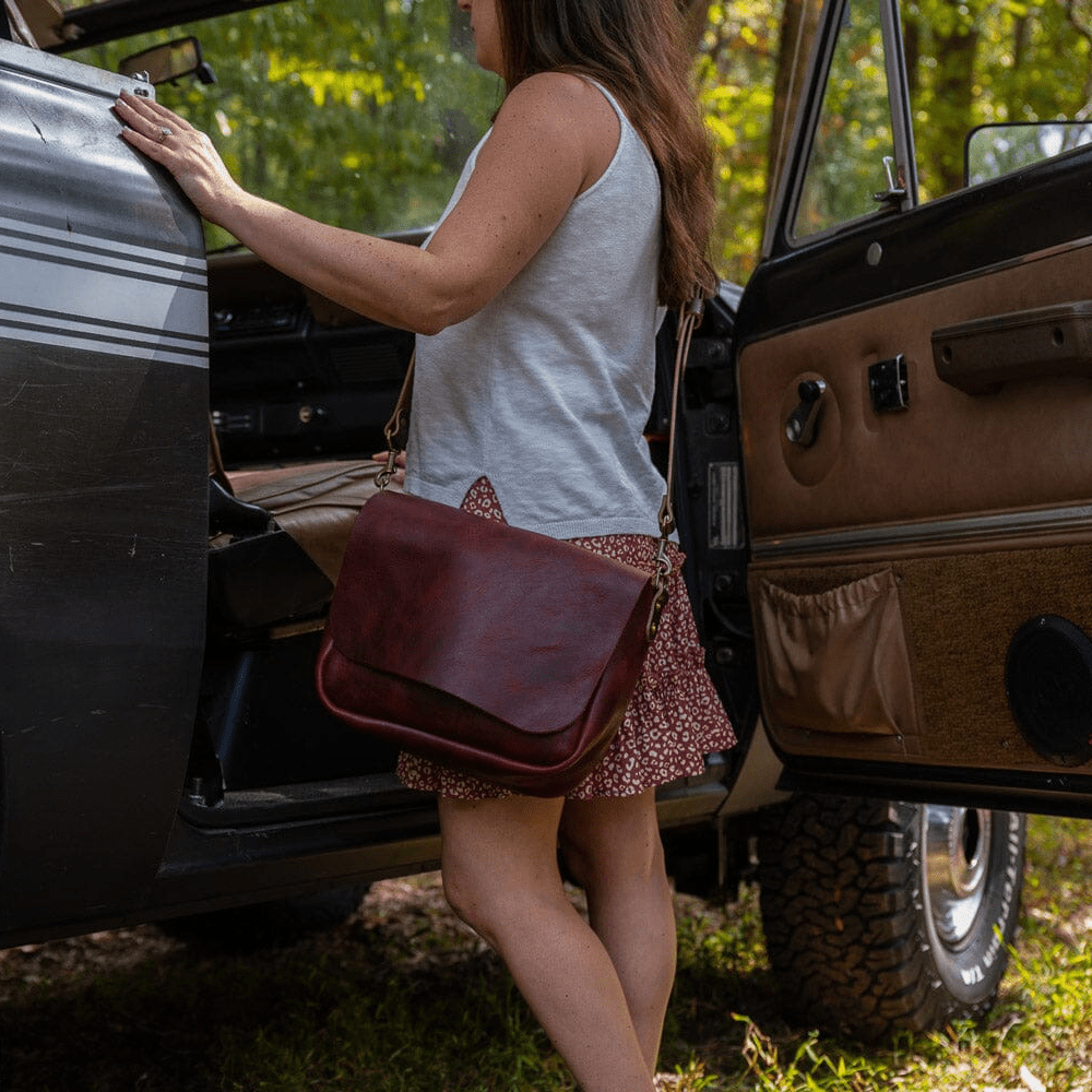KINDLE LEATHER SATCHEL - REDWOOD BISON