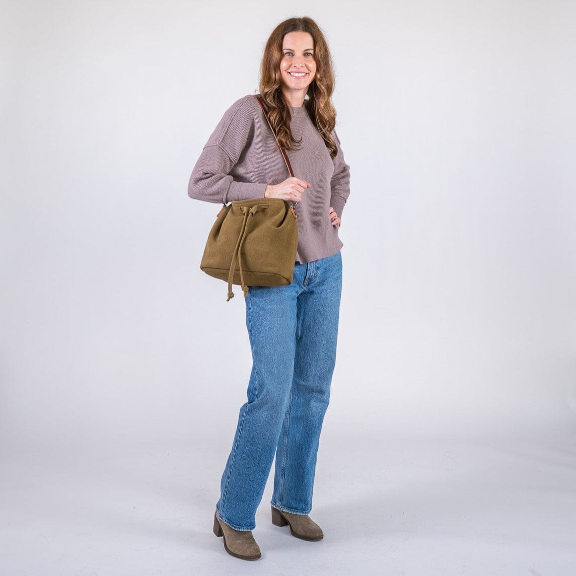 ABBY LEATHER BUCKET BAG - PISTACHIO SUEDE