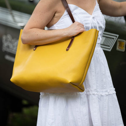 AVERY LEATHER TOTE BAG - LARGE - GOLDEN SUN