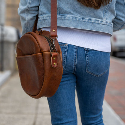 MAPLE CIRCLE CROSSBODY BAG