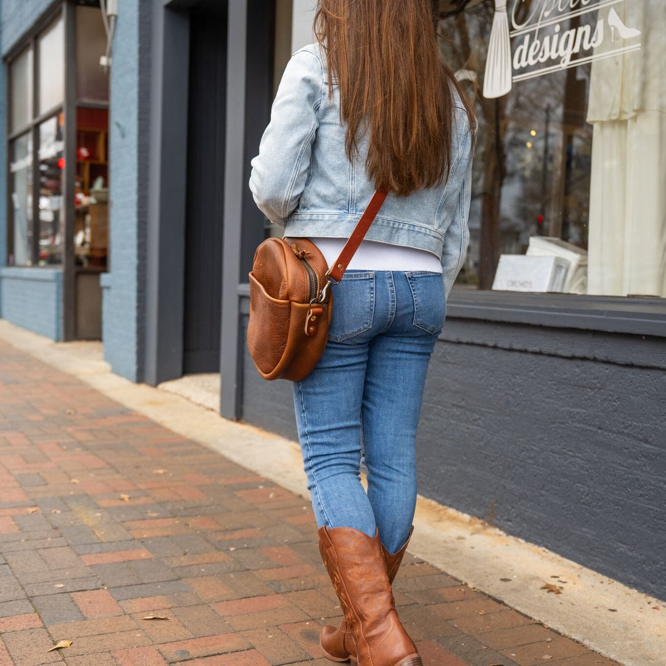 MAPLE CIRCLE CROSSBODY BAG