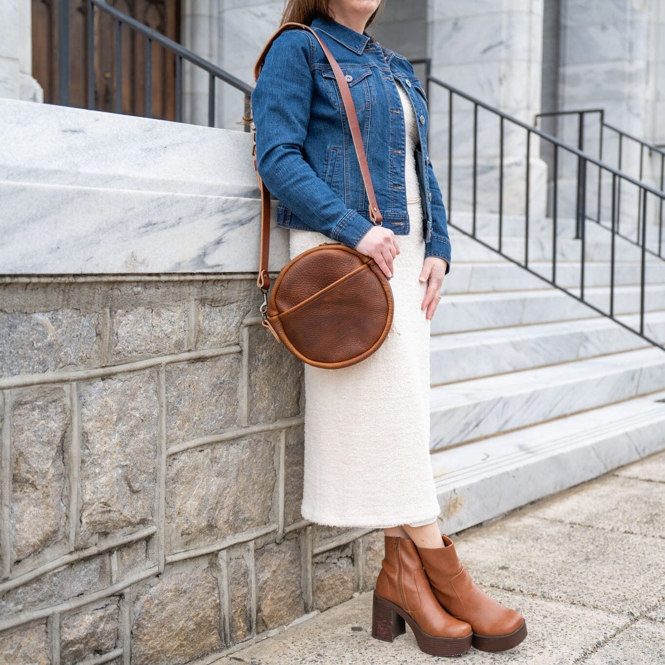 MAPLE CIRCLE CROSSBODY BAG