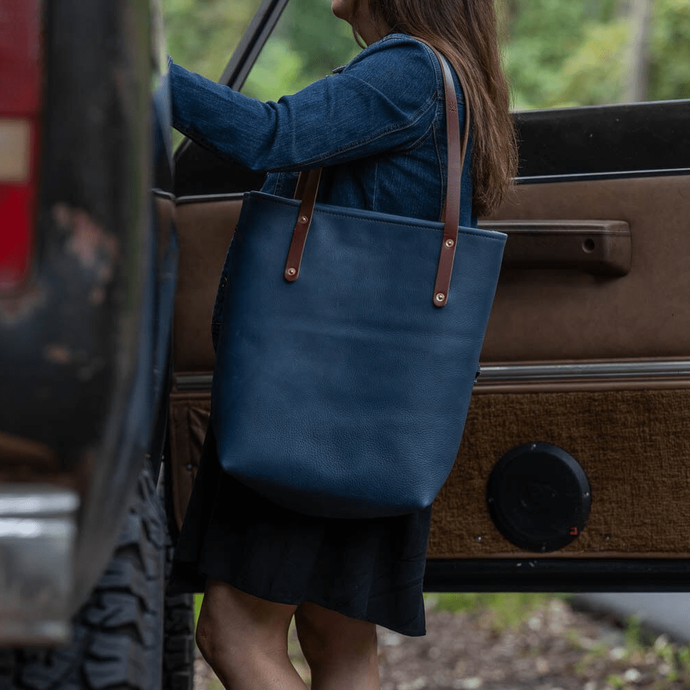 AVERY LEATHER TOTE BAG - SLIM LARGE - SMOKEY BLUE