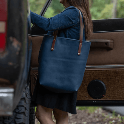 AVERY LEATHER TOTE BAG - SLIM LARGE - SMOKEY BLUE