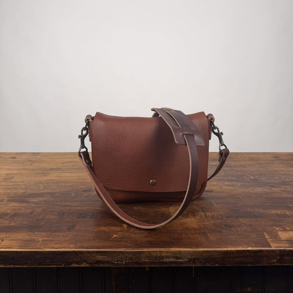 【新品未使用】本革スエードバッグ L brown / バッグインバッグ付き KINDLE LEATHER SATCHEL - SMALL - SADDLE - MAGNETIC SNAP - FIRST