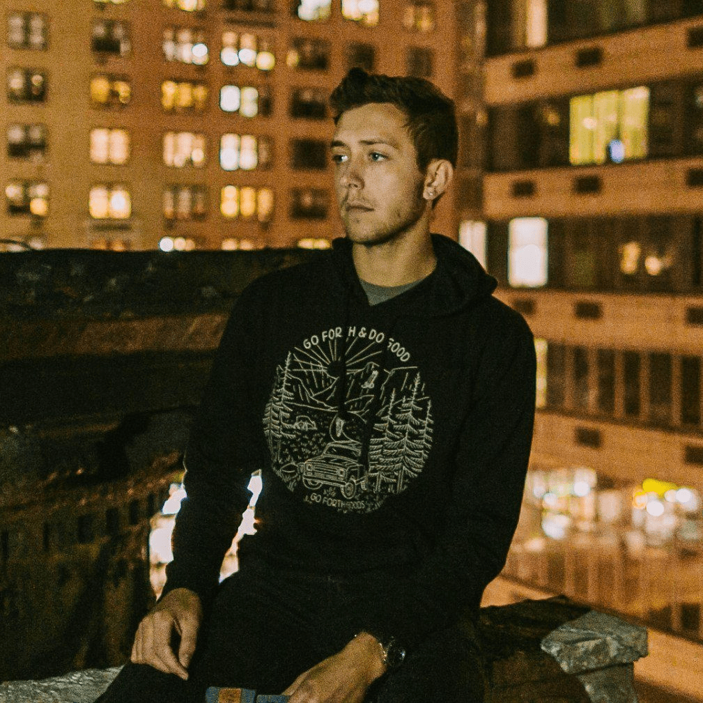 GFG ADVENTURE GRAPHIC HOODIE