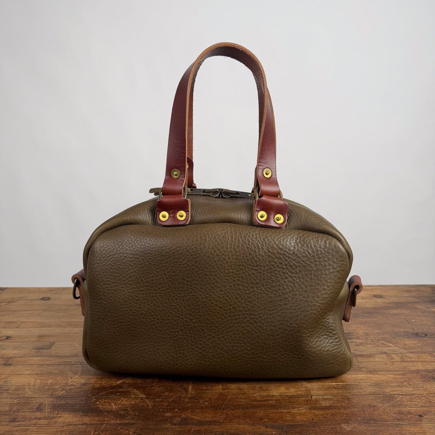 HOFFMAN LEATHER CROSSBODY BAG - OLIVE - NEARLY PERFECT - IN STOCK