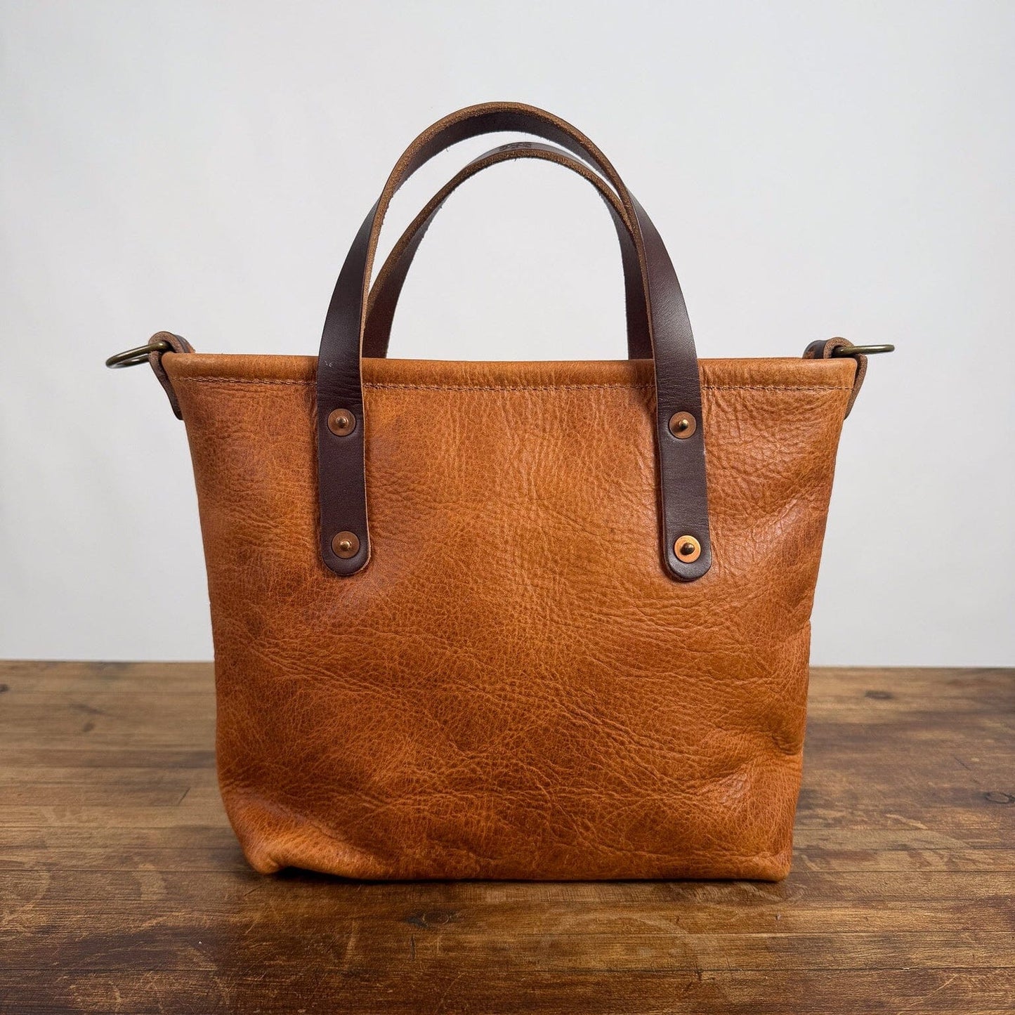 AVERY LEATHER TOTE BAG - MINI CROSSBODY - PEANUT BISON - FRONT POCKET - ZIPPER - NEARLY PERFECT - IN STOCK