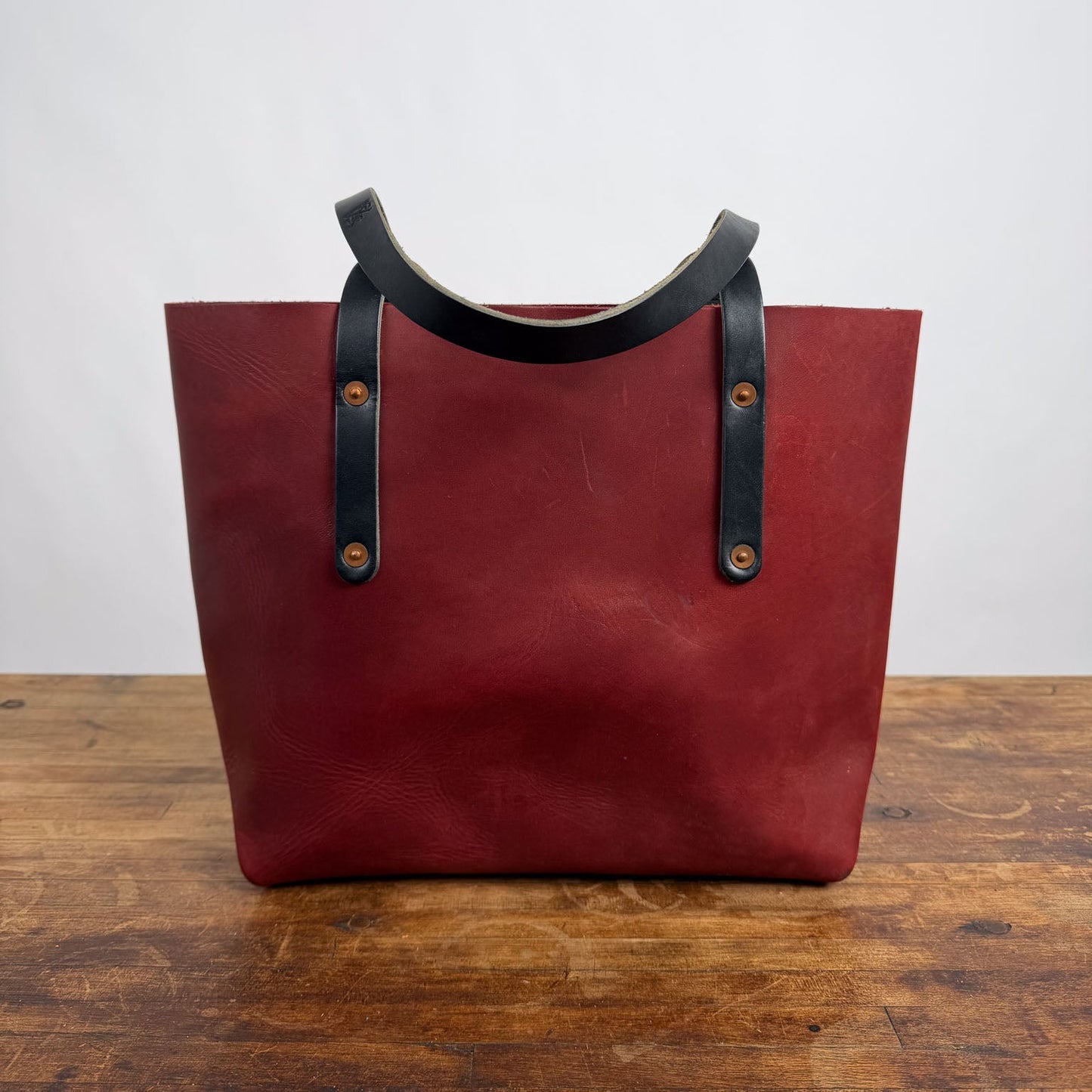 AVERY LEATHER TOTE BAG - MEDIUM - OXBLOOD - NEARLY PERFECT - IN STOCK