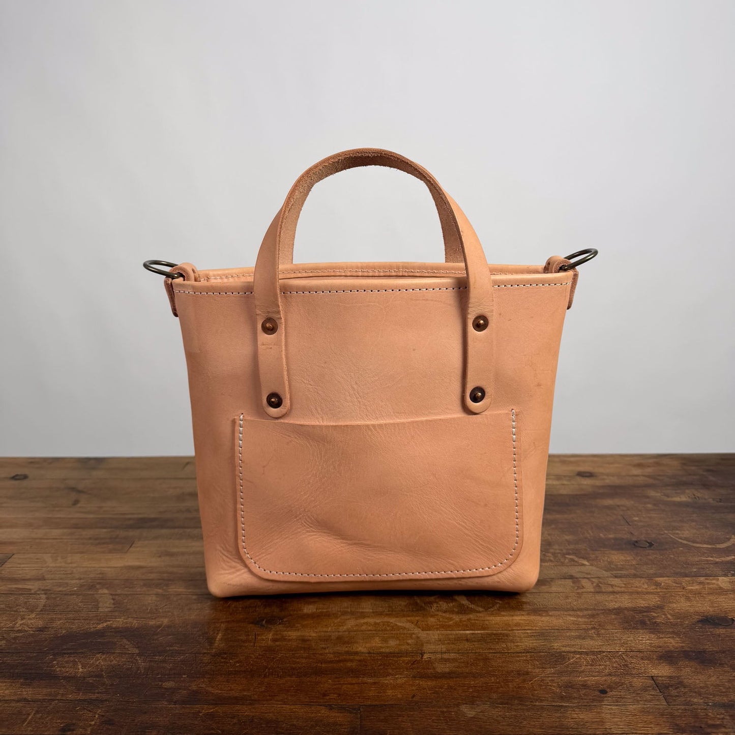 AVERY LEATHER TOTE BAG - MINI CROSSBODY - NATURAL VEG TAN - ZIPPER - FRONT POCKET - NEARLY PERFECT - IN STOCK