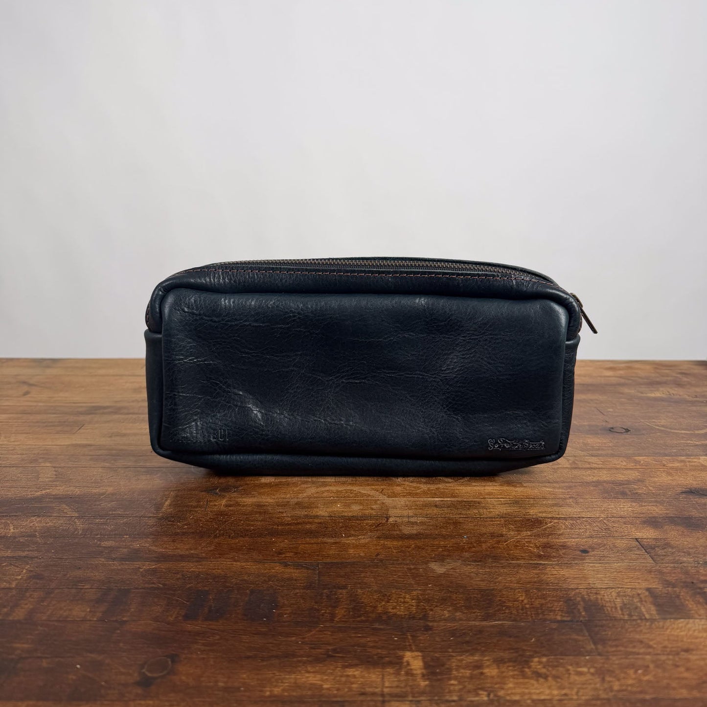 LEATHER FANNY PACK / LEATHER WAIST BAG - INDIGO BISON - TOP ZIPPER - NEARLY PERFECT - IN STOCK