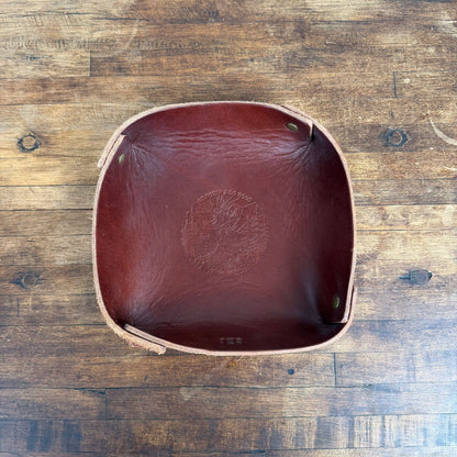 LEATHER VALET TRAY - SADDLE - NEARLY PERFECT - IN STOCK
