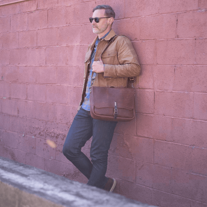 STEPHEN LEATHER MESSENGER BAG - SMALL