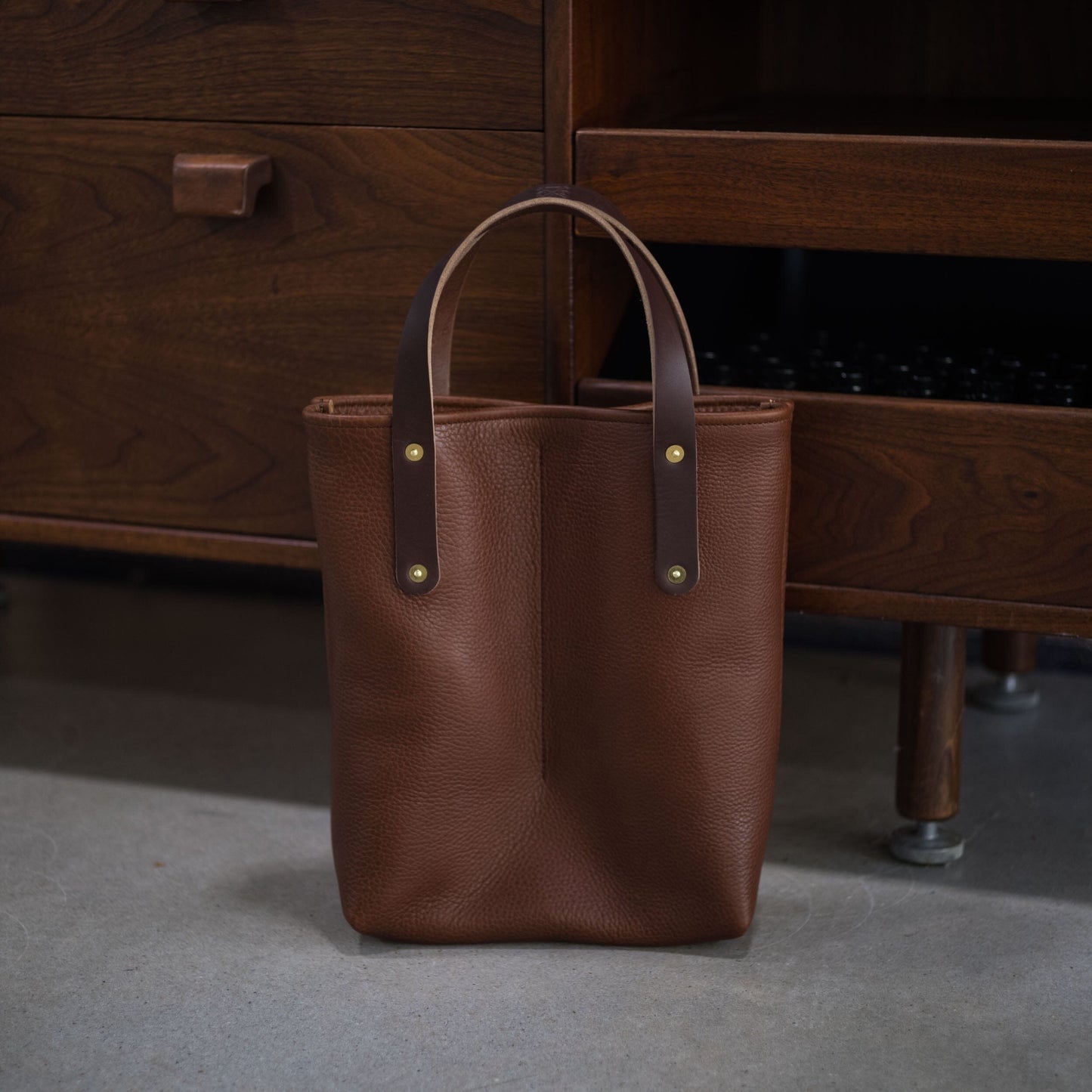 LEATHER 2 BOTTLE WINE CARRIER TOTE