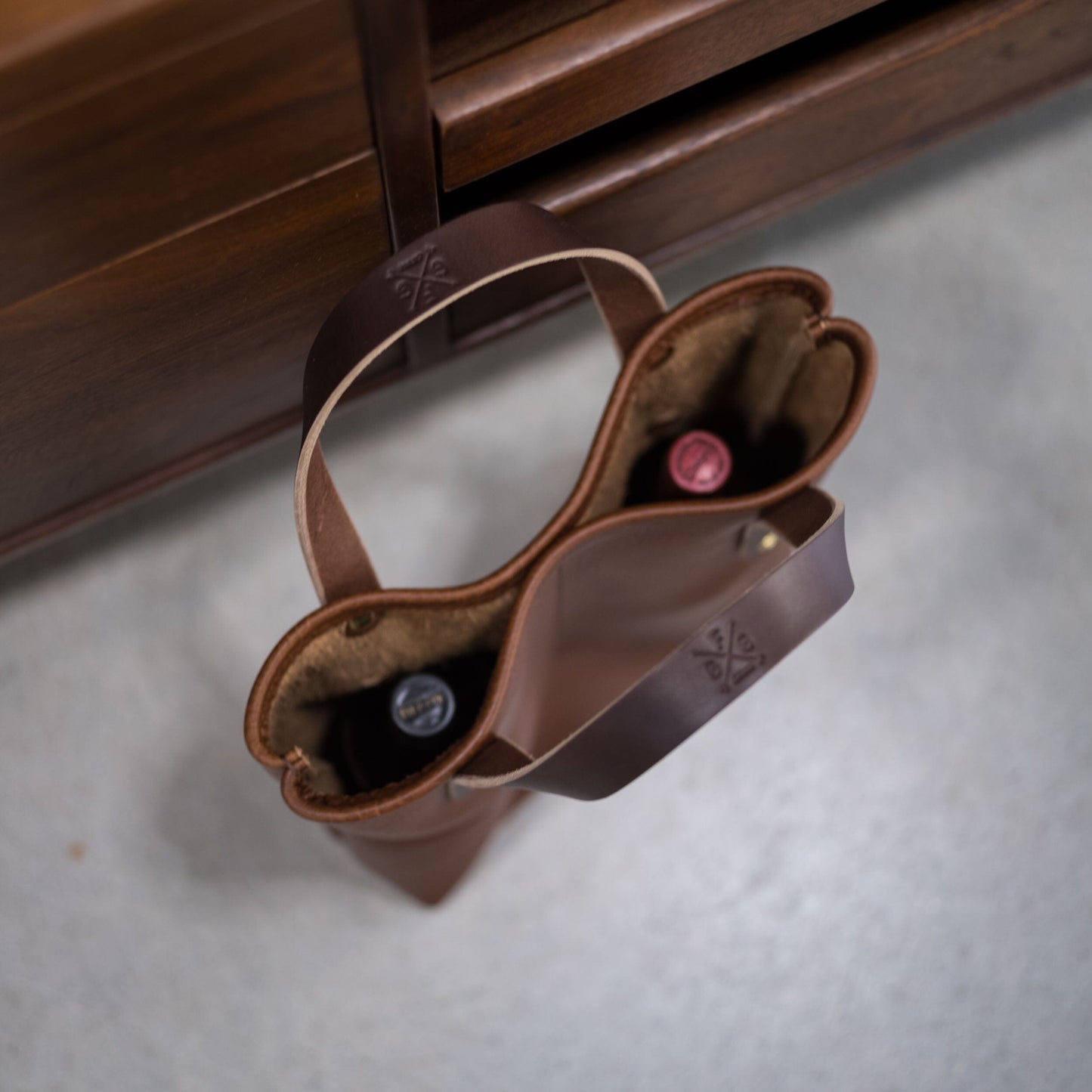 LEATHER 2 BOTTLE WINE CARRIER TOTE