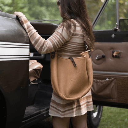 CELESTE LEATHER HOBO BAG - MEDIUM - TAN