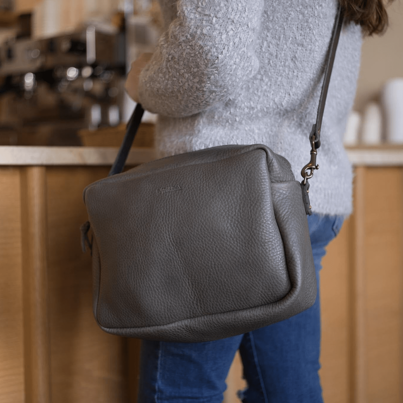 SARAH LEATHER CROSSBODY - LARGE - LEAD GRAY