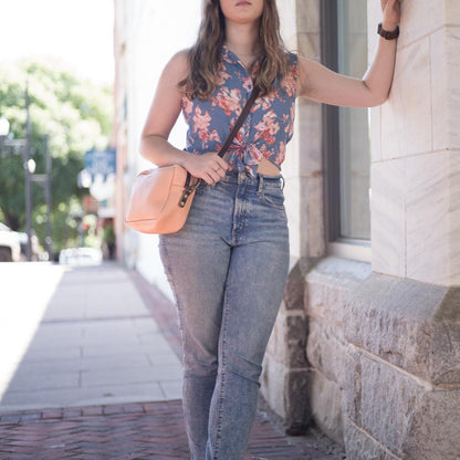 SARAH LEATHER CROSSBODY - PEACH FUZZ