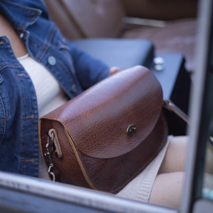 VIVIAN SATCHEL LEATHER CROSSBODY DELUXE - COGNAC BISON