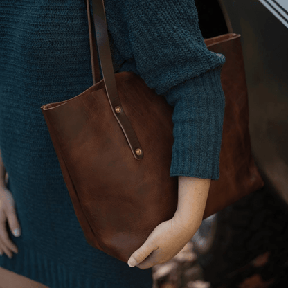 AVERY LEATHER TOTE BAG - MEDIUM - WHISKY BISON