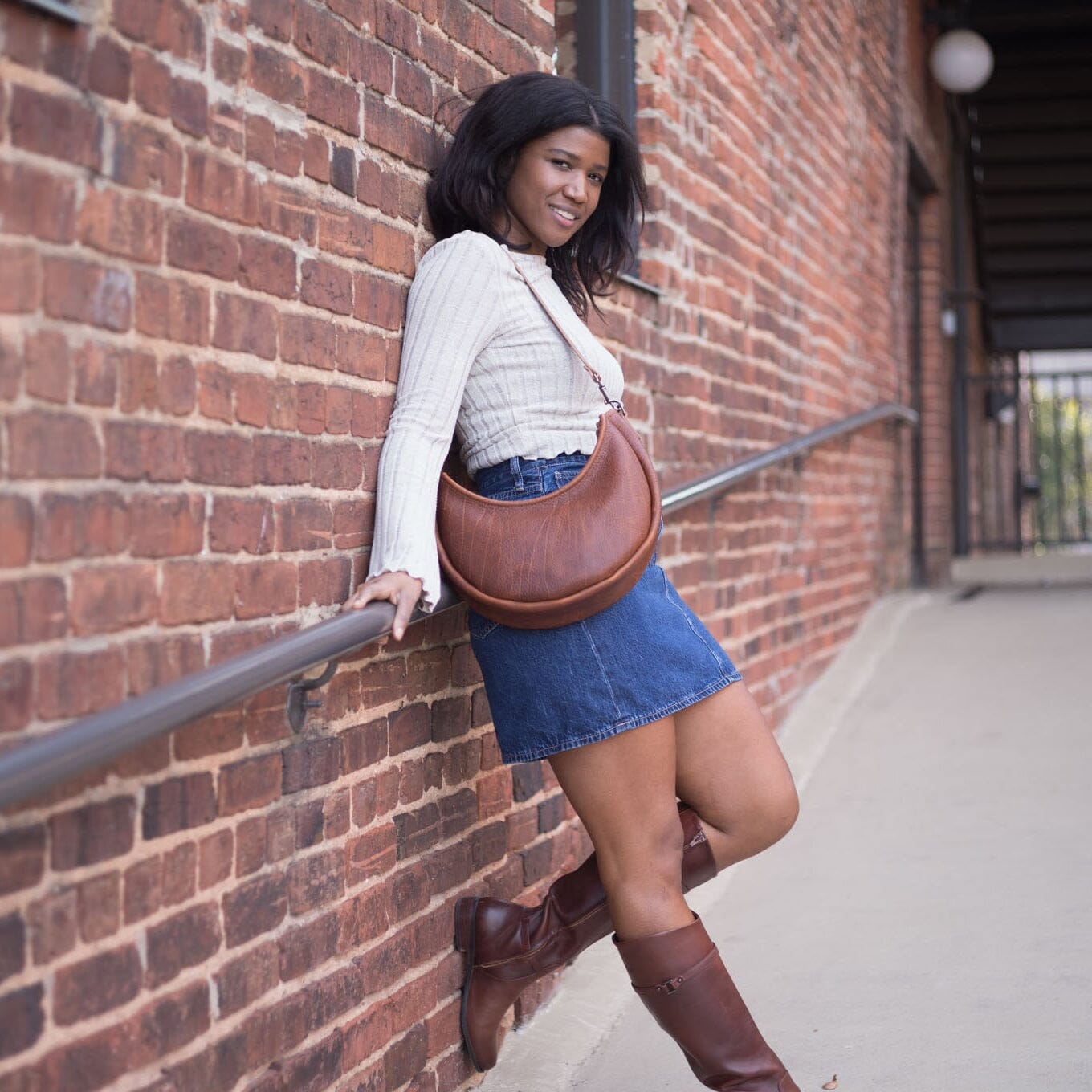 NOLA LEATHER CRESCENT BAG - MEDIUM