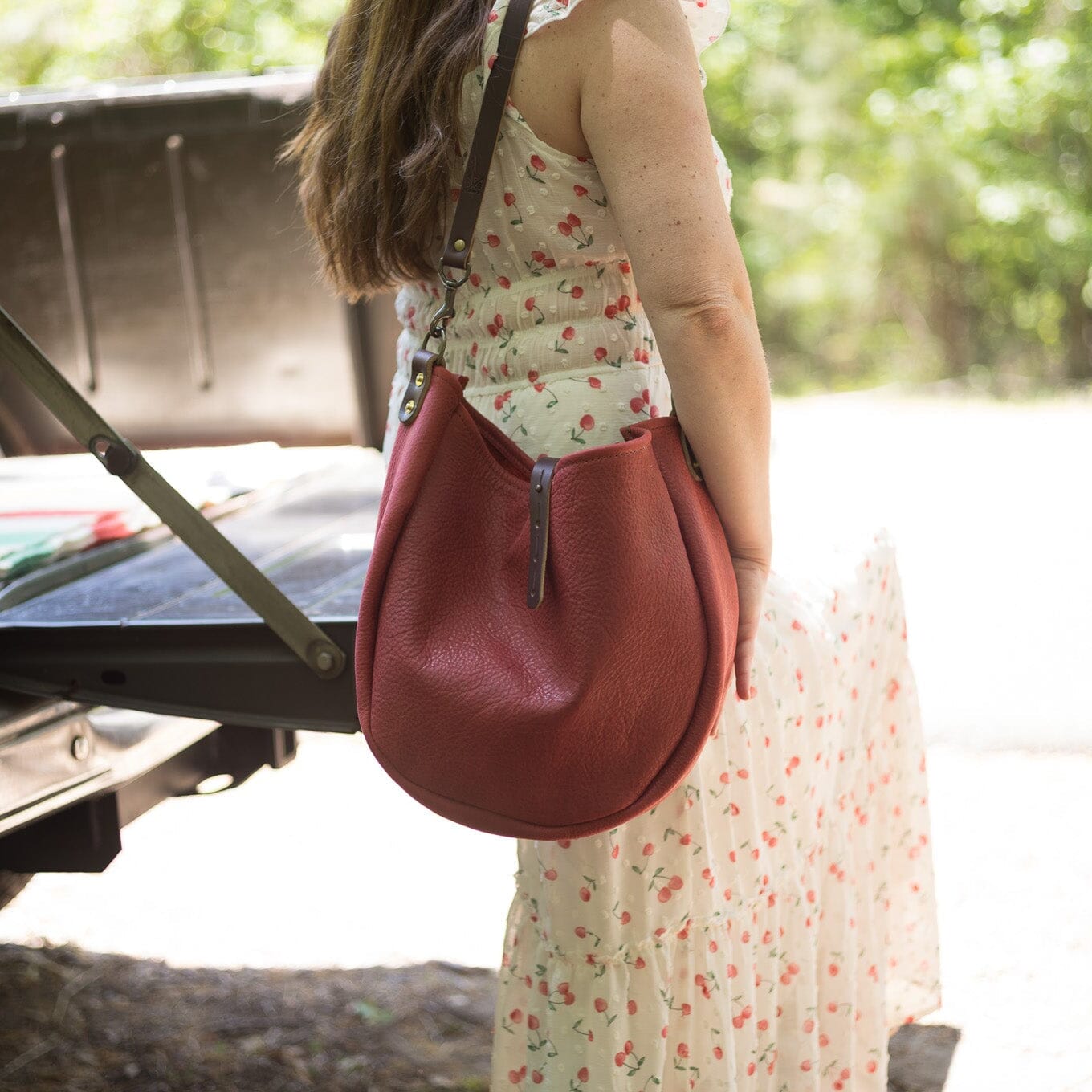 CELESTE LEATHER HOBO BAG - MEDIUM - GARNET RED