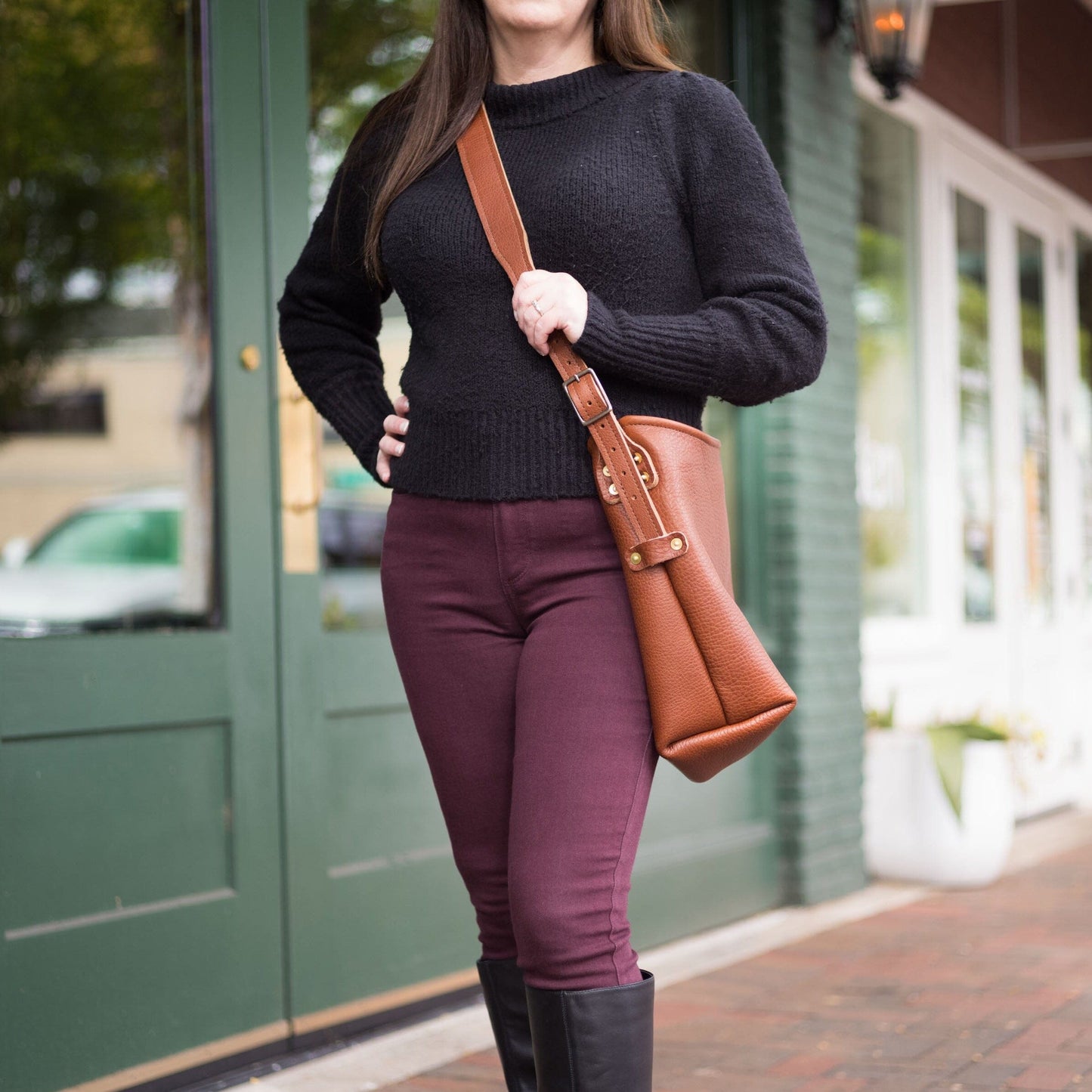 JULIANNE LEATHER HOBO BAG - MEDIUM