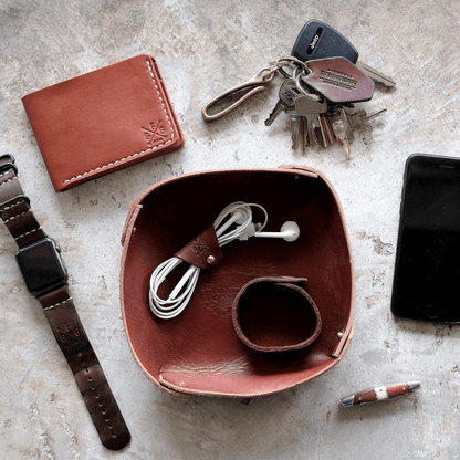LEATHER VALET TRAY