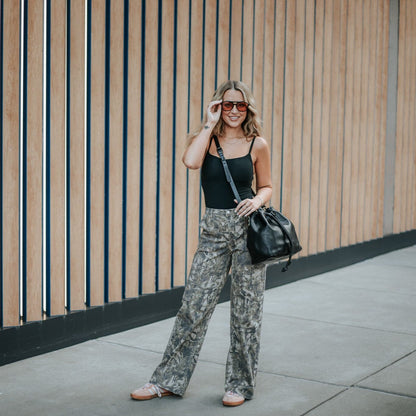 ABBY LEATHER BUCKET BAG - BLACK BISON