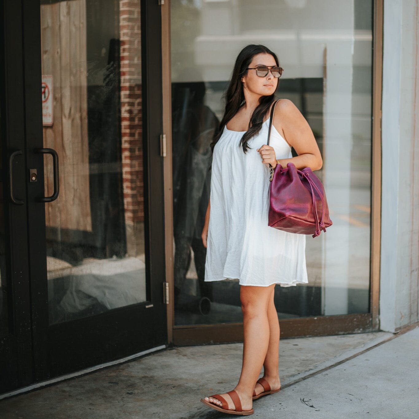 ABBY LEATHER BUCKET BAG - GRAPE BISON