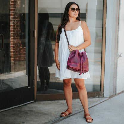 ABBY LEATHER BUCKET BAG - GRAPE BISON