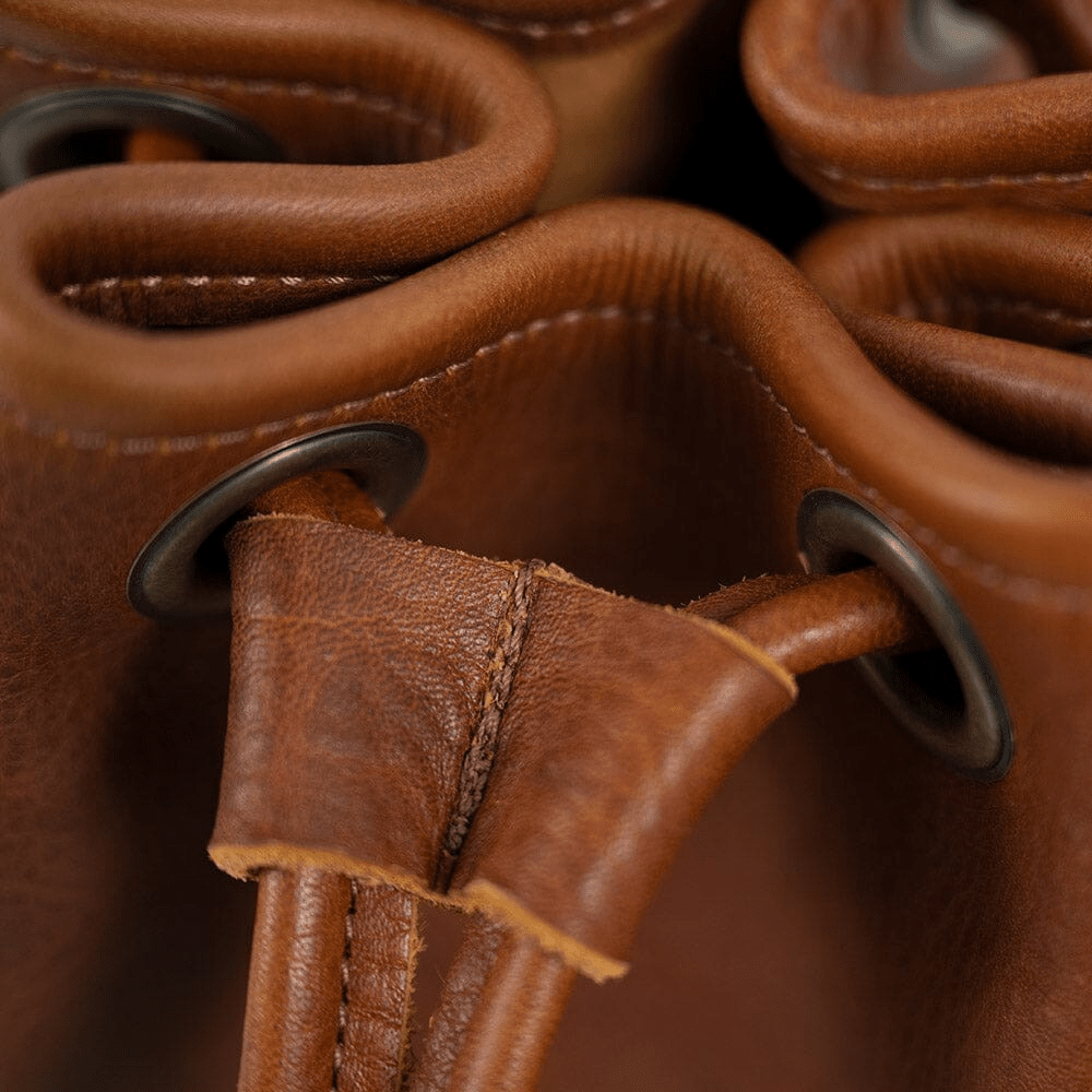LEATHER BUCKET BAG - SMALL - TOBACCO