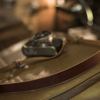 EXPLORER LEATHER CAMERA STRAP