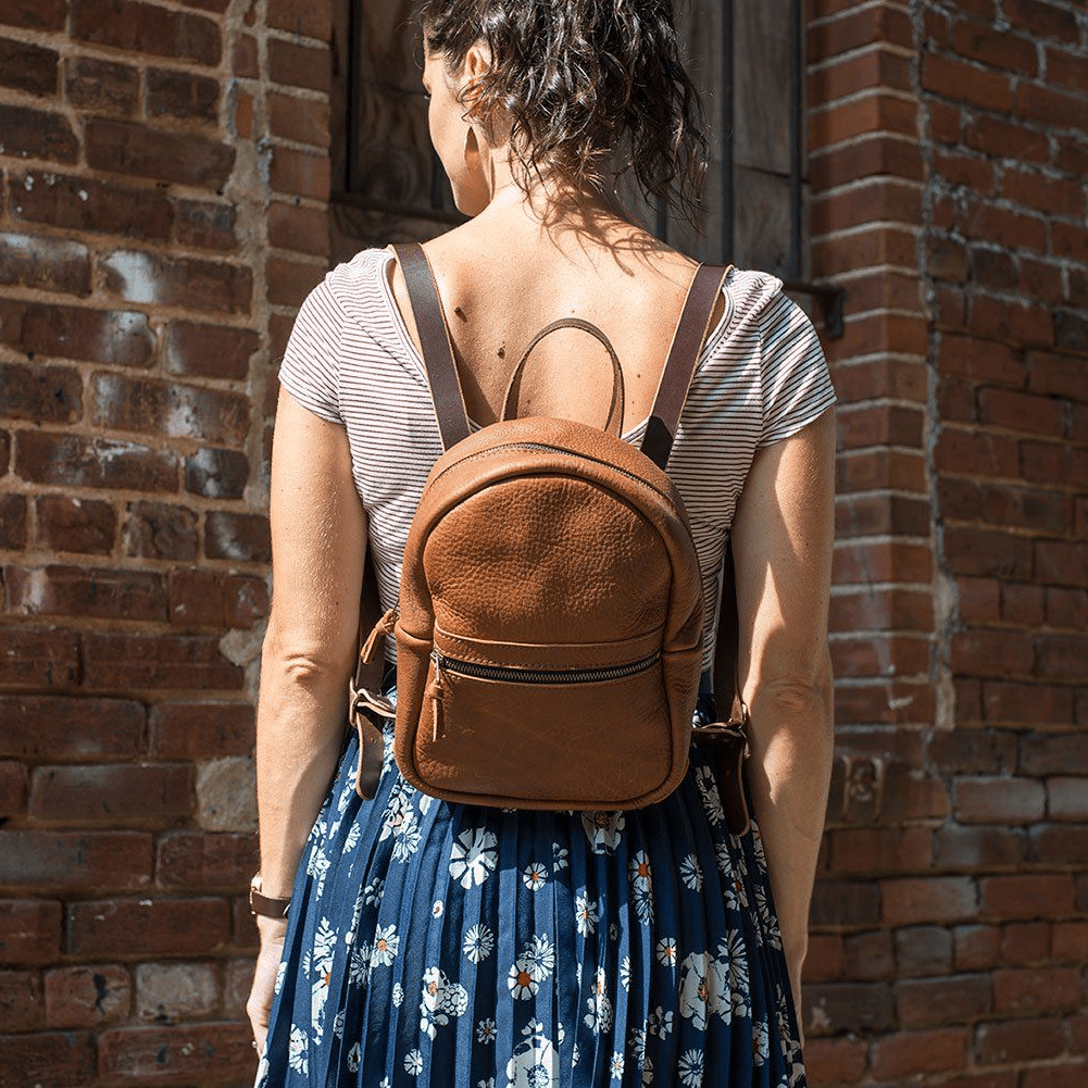 CLASSIC ZIPPERED SMALL LEATHER BACKPACK PURSE