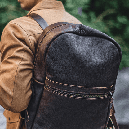 CLASSIC ZIPPERED LEATHER BACKPACK