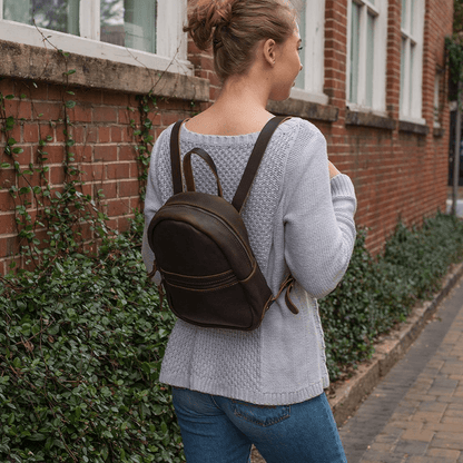 CLASSIC ZIPPERED SMALL LEATHER BACKPACK PURSE