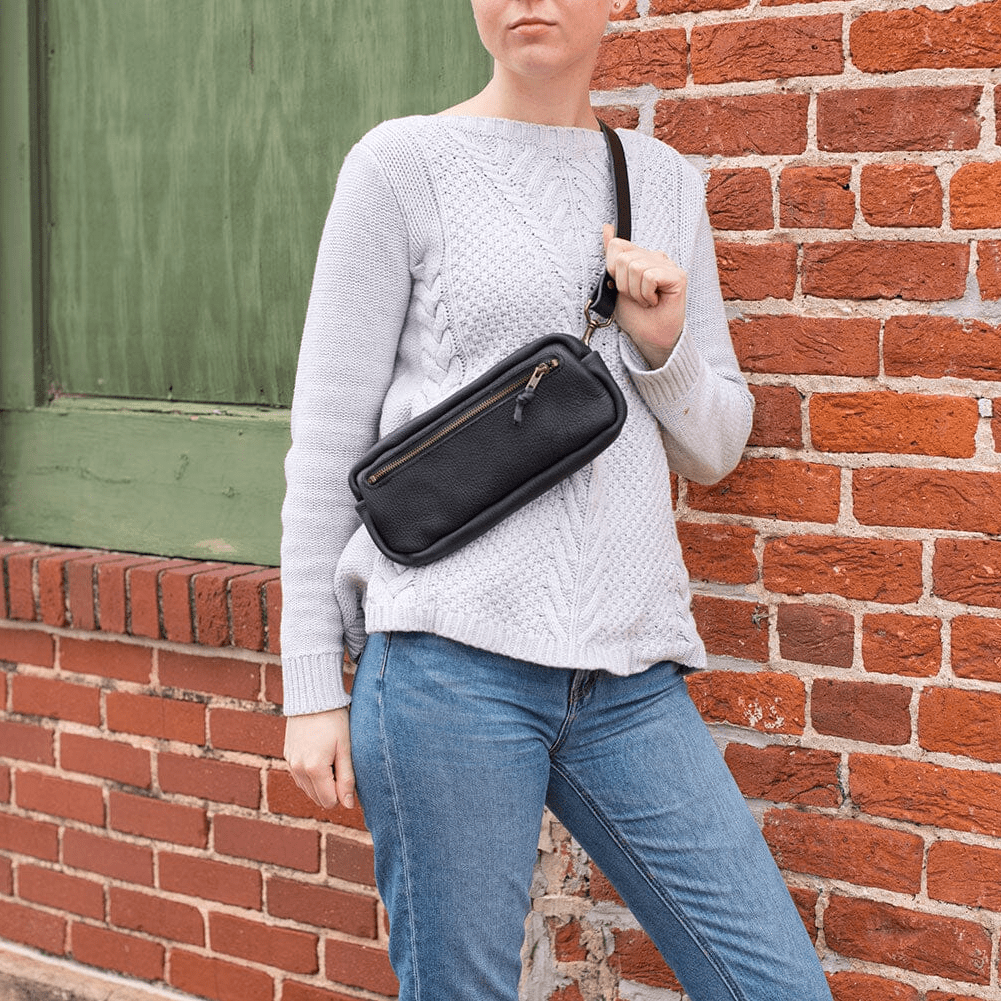 LEATHER FANNY PACK / LEATHER WAIST BAG - PINE GREEN BISON