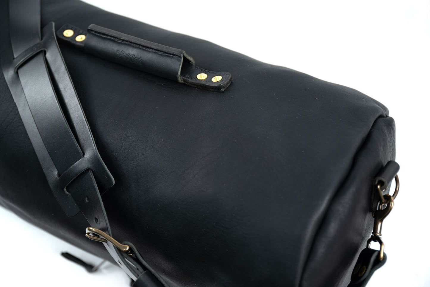 GUNNAR ZIPPERED LEATHER DUFFLE BAG - MILITARY STYLE DUFFLE BAG